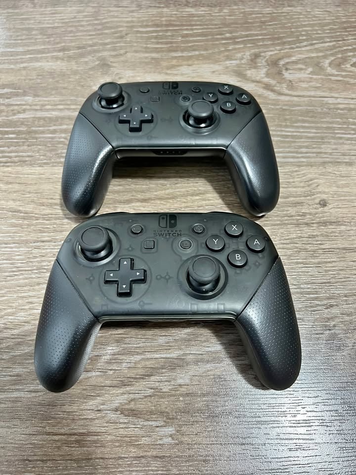 2x Official Nintendo Switch Pro Controllers - Like New (OEM)