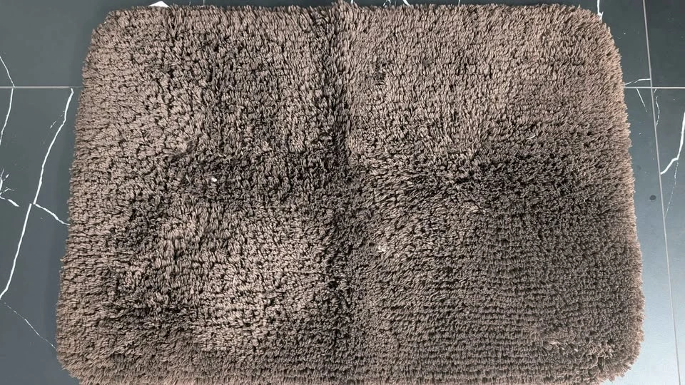 Lots of like new bathroom rugs(prices in description) - photo 3