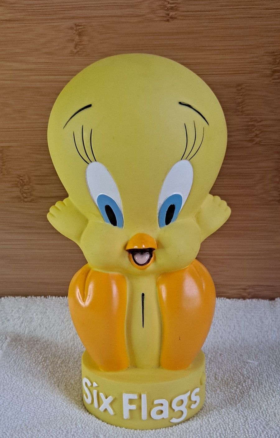 Vintage 1996 Six Flags Tweety Bird Bank