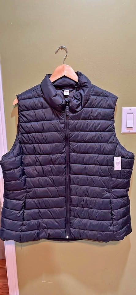 Old Navy Black Puffer Vest XXL/XXG