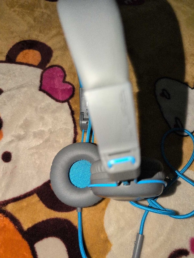 JLABS Headphones - photo 3