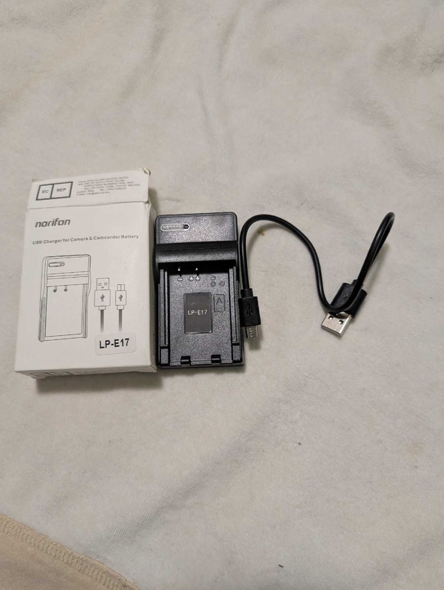 Norifon LP-E17 Battery Charger