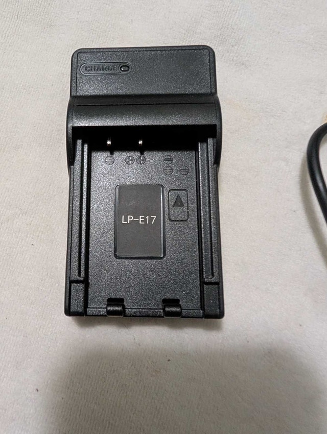 Norifon LP-E17 Battery Charger - photo 2