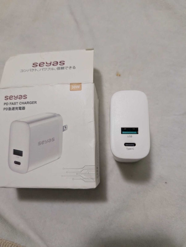 Seyas 30W Charger - photo 2