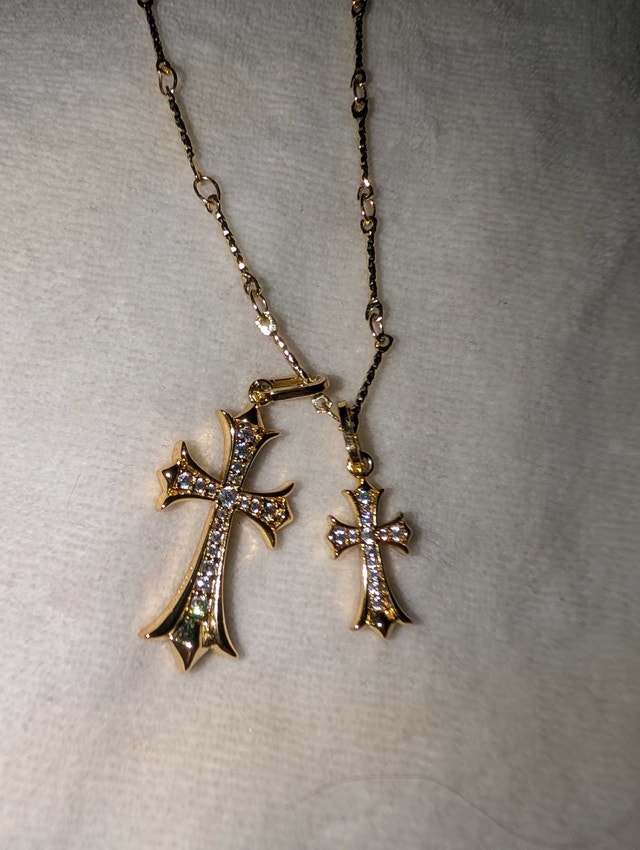 Holy Cross Necklaces - photo 3