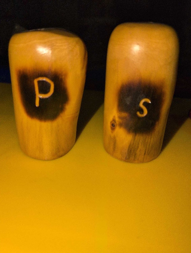 Salt and Pepper Shakers - photo 4