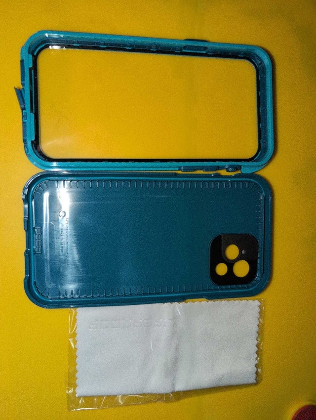 LifeProof iPhone 11 Case - photo 3