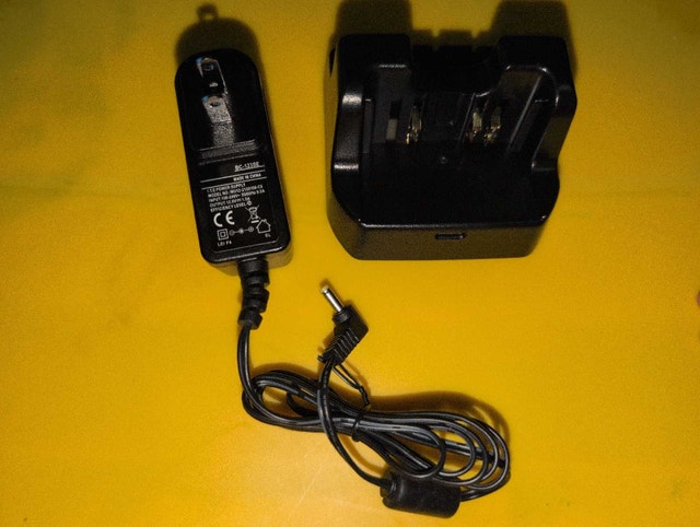 Vertex Standard Charger CD-41 with BC-173SE Power Supply