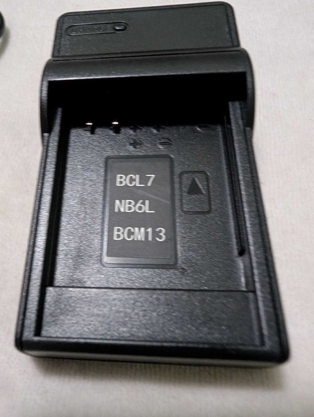 Norifom Battery Charger