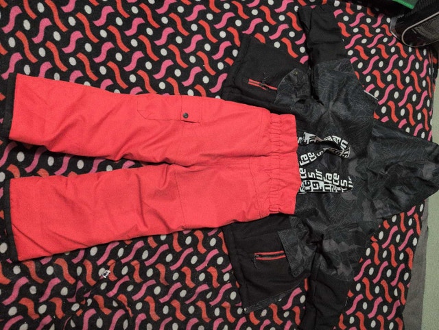 Surface Snowsuit Size 6 - photo 3