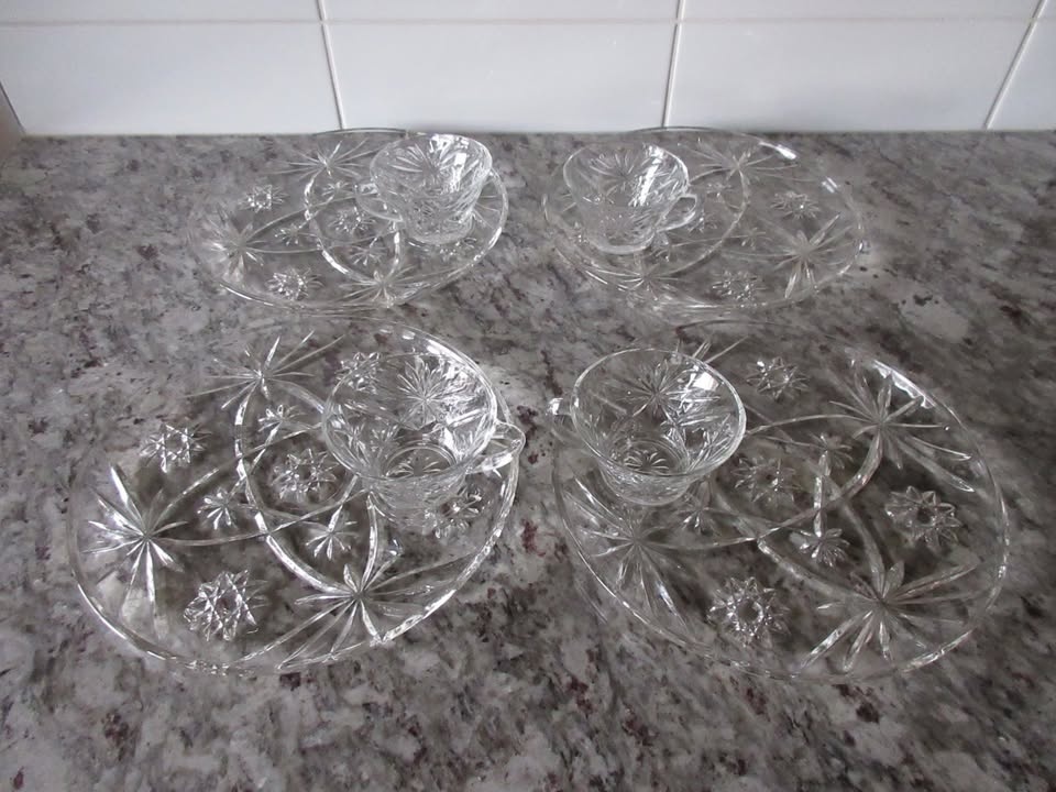 Vintage Anchor Hocking 8 Pc Snack Set - Early American Precut - photo 2