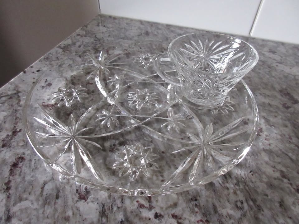 Vintage Anchor Hocking 8 Pc Snack Set - Early American Precut - photo 4