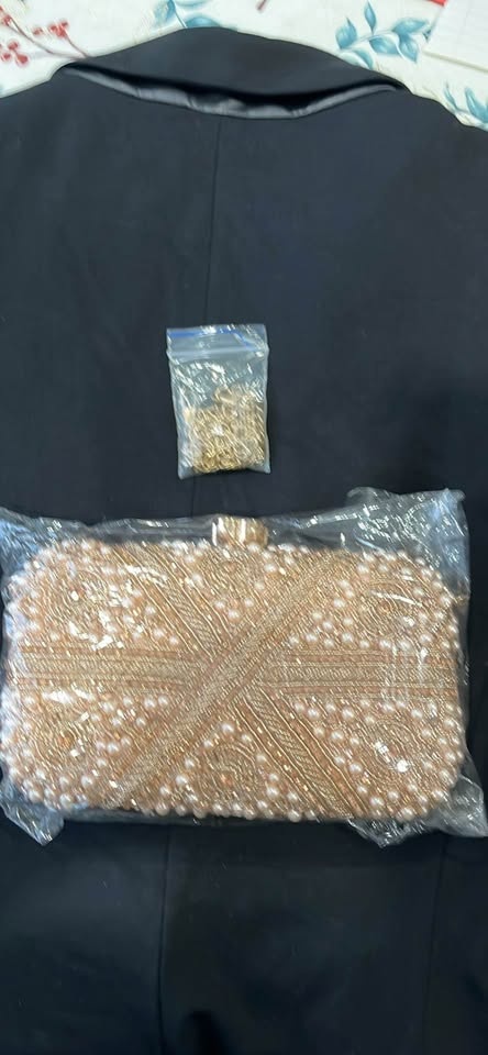 Gold Pearl Beaded Clutch Bag w Chain Strap - photo 3