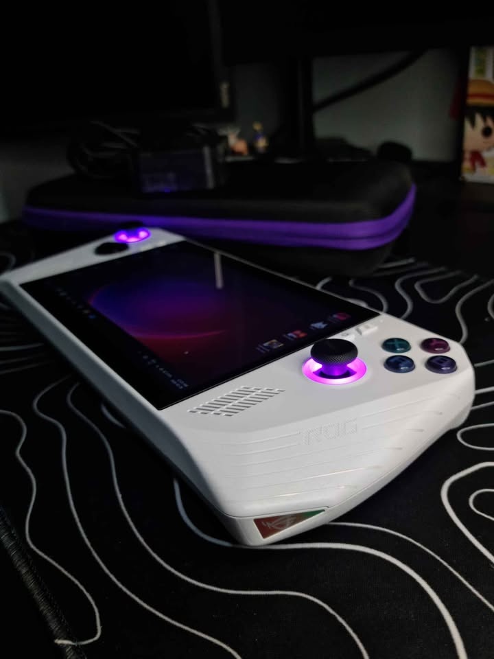 ROG Ally Z1 Extreme – Hall Effect Upgrade – Like New - photo 2