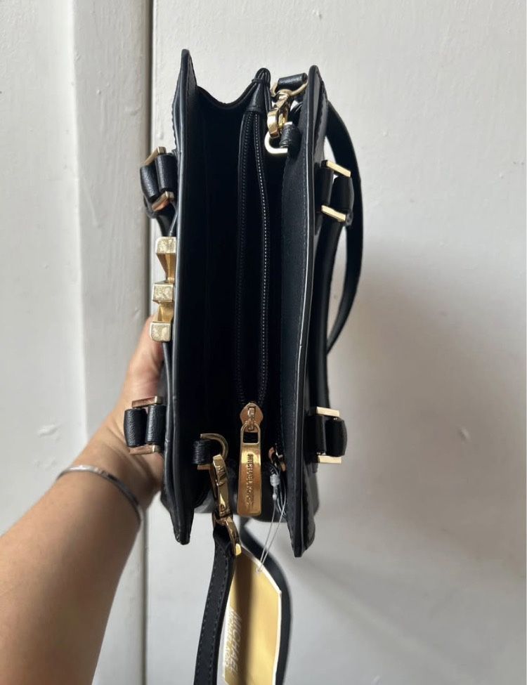 Authentic Michael Kors Crossbody - photo 3
