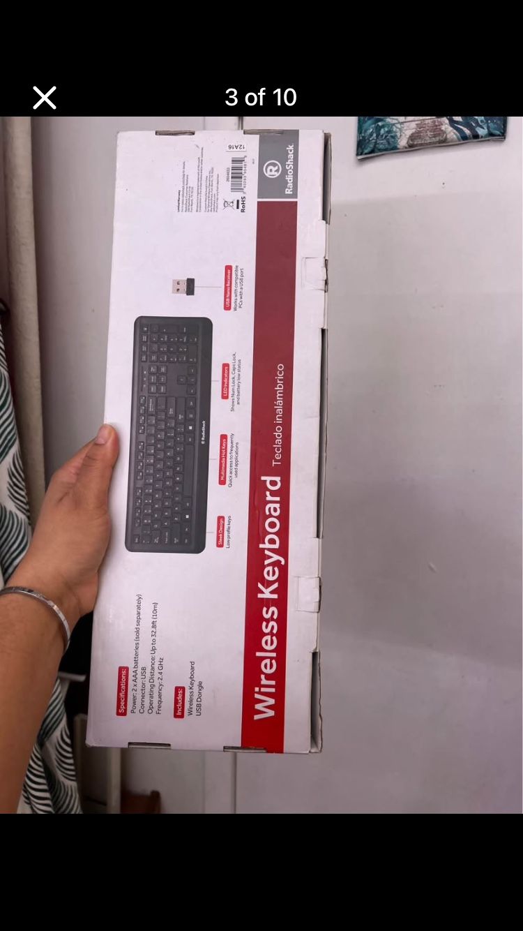 New RadioShack Wireless Keyboard with USB Dongle