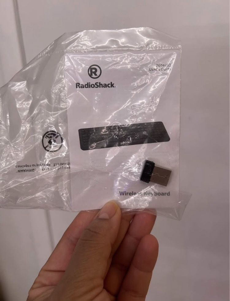 New RadioShack Wireless Keyboard with USB Dongle - photo 4