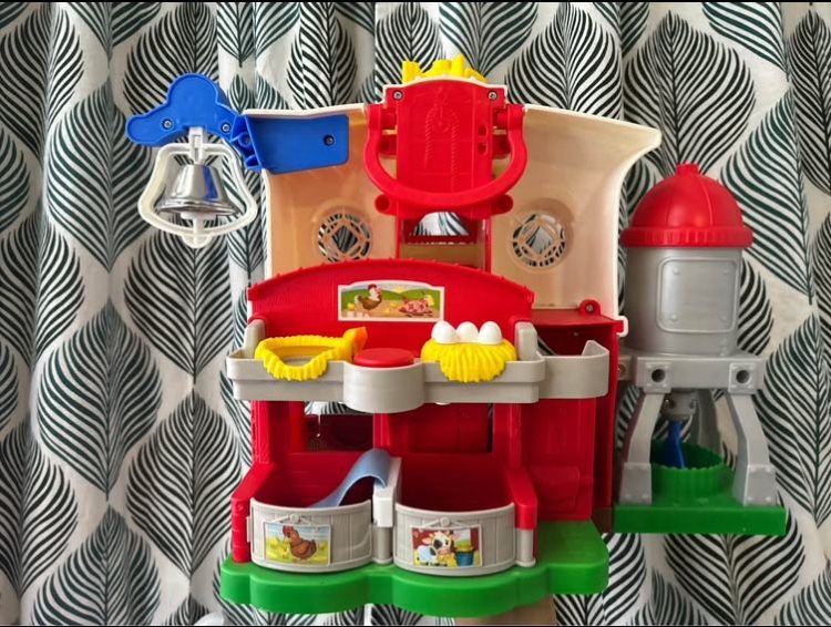 Fisher-Price Toddler Farm  Toy animals not included - photo 2