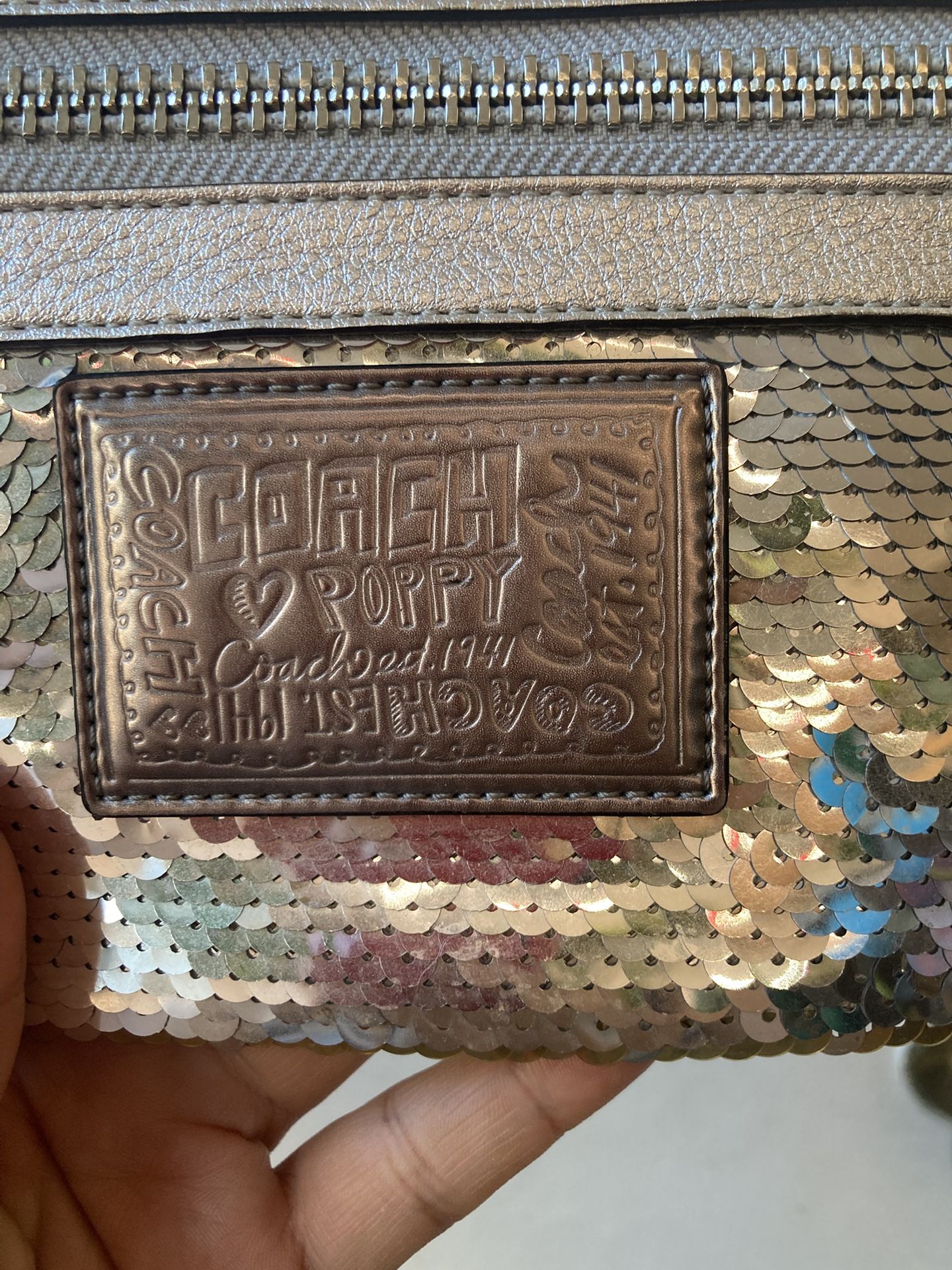 Coach Poppy Silver Sequin Wristlet/Clutch - photo 2