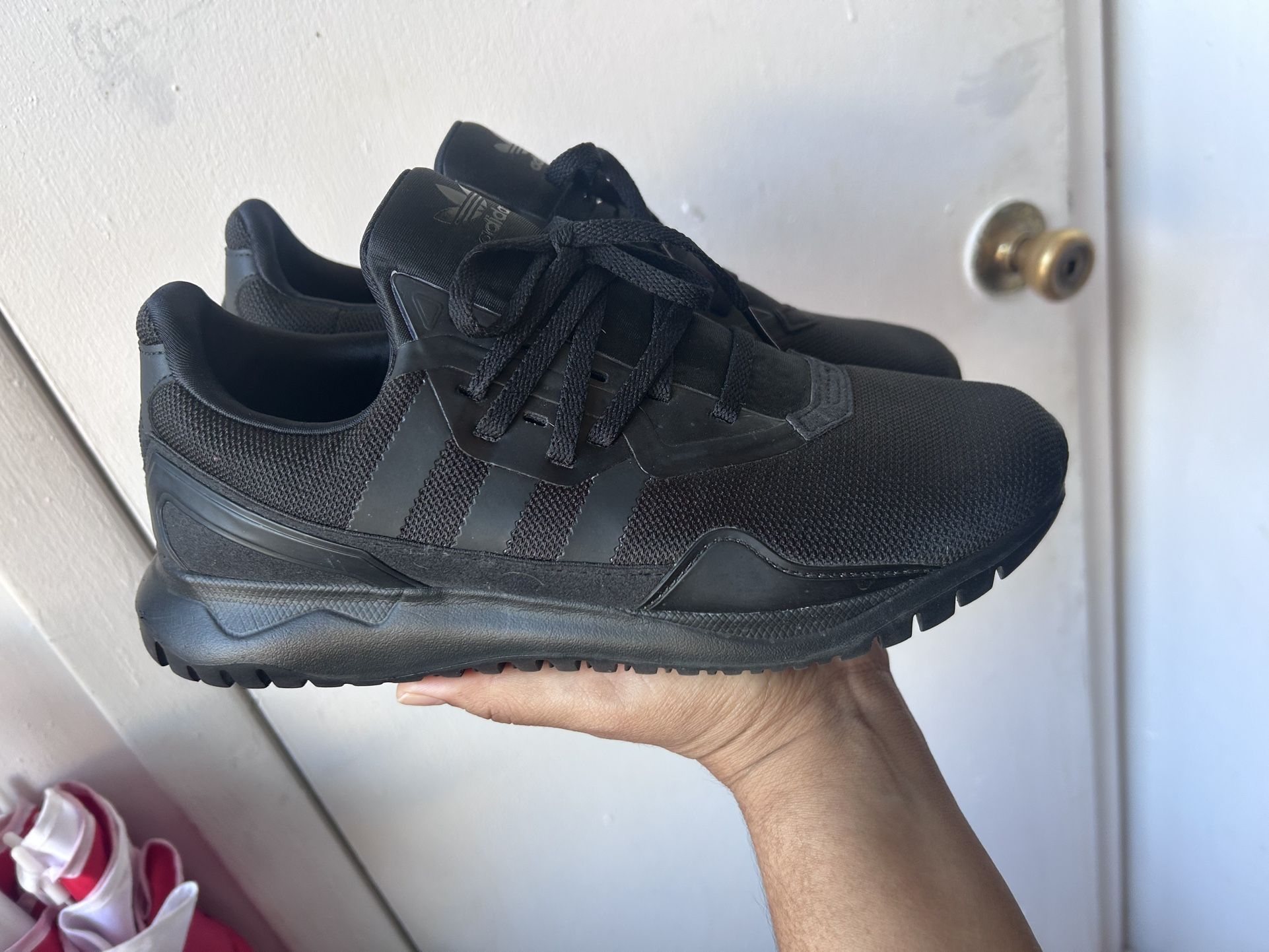 Adidas Sneakers Size 6.5