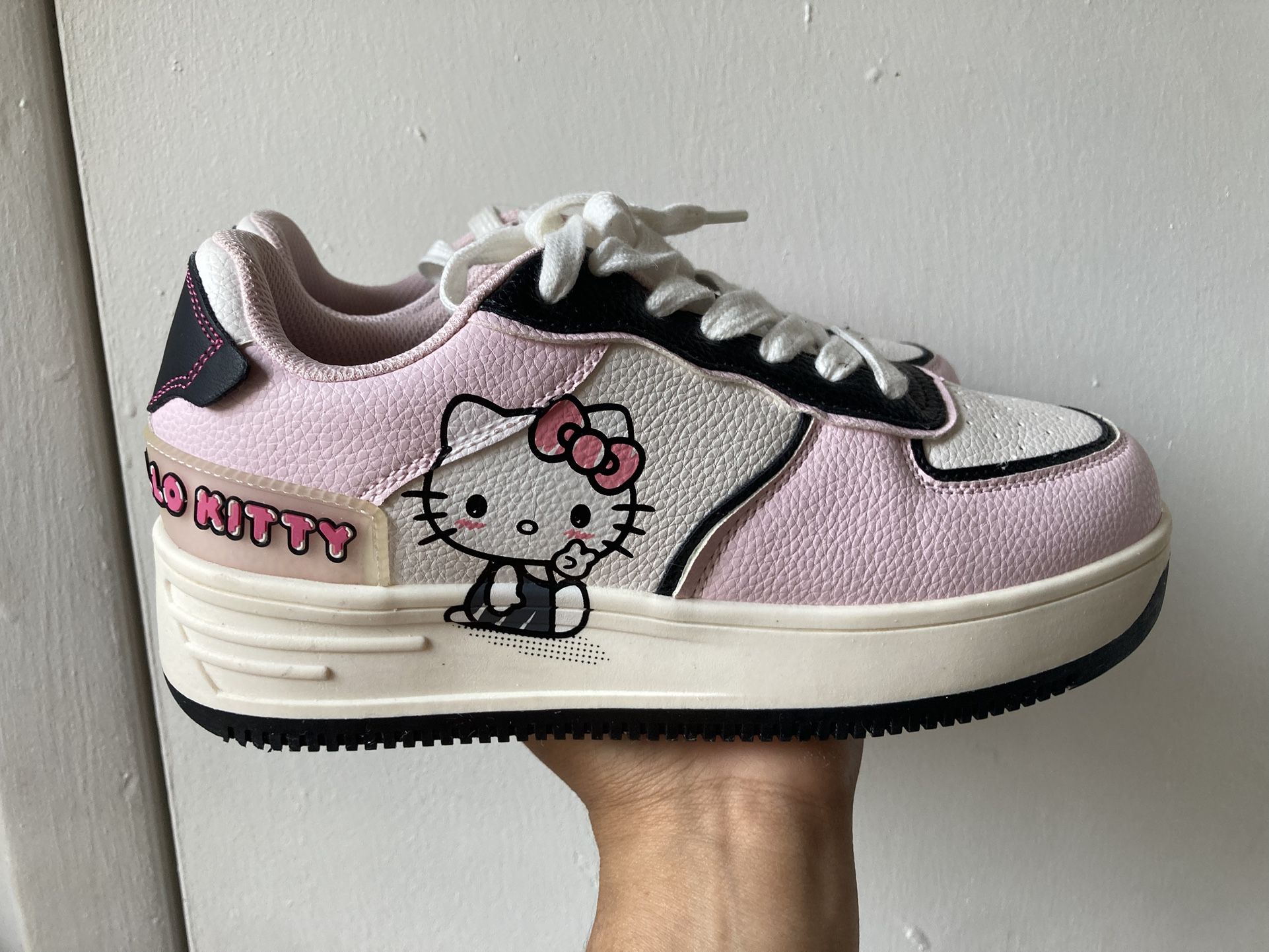 Bershka Hello Kitty Shoes Size 7.5