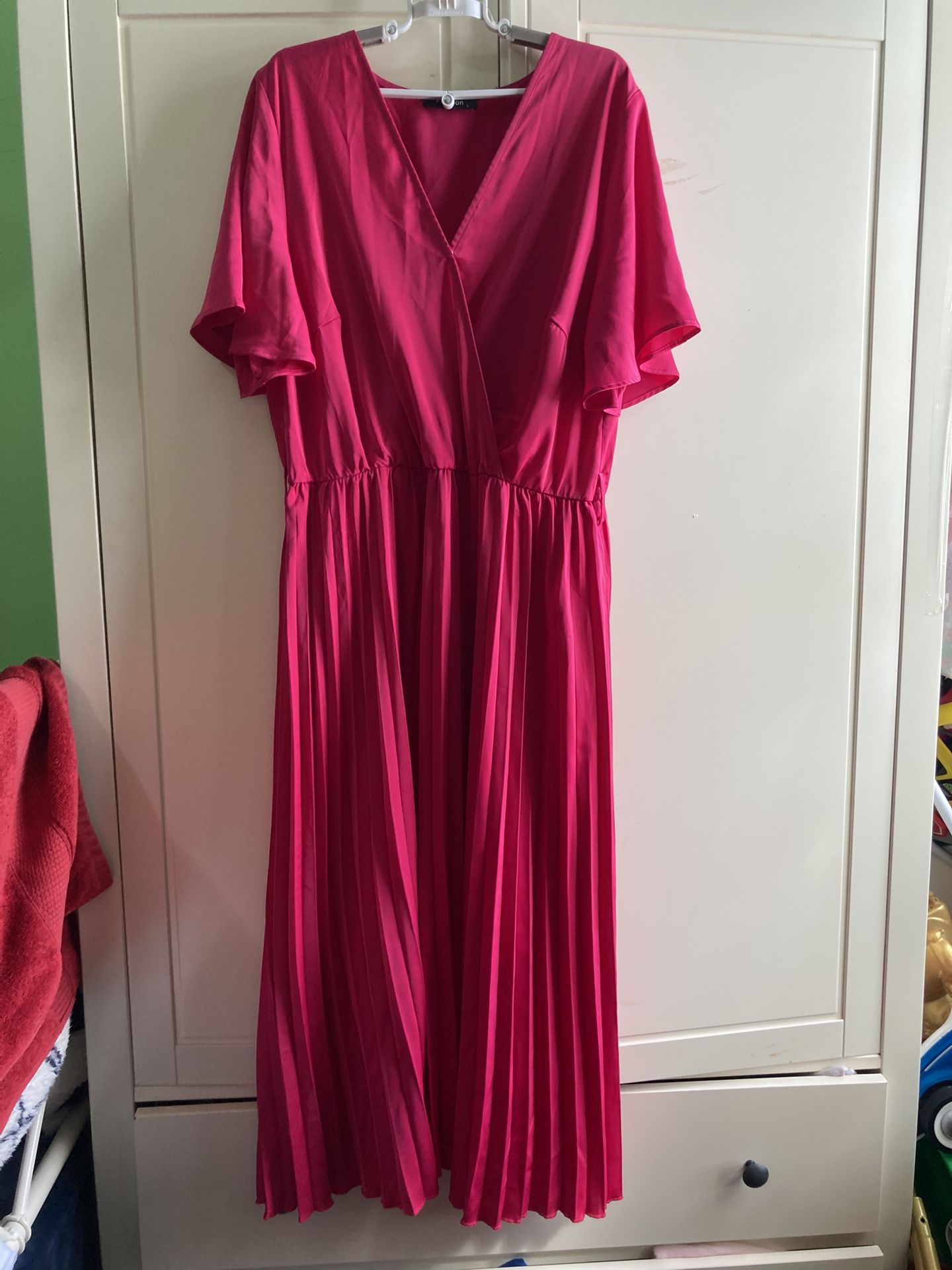 Women’s Dress Size L