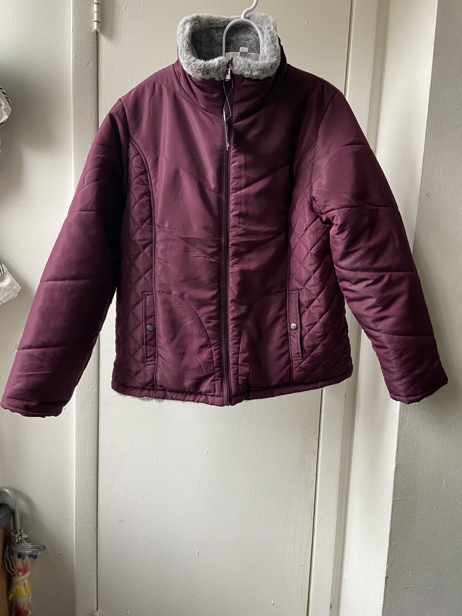 New Womens Size L