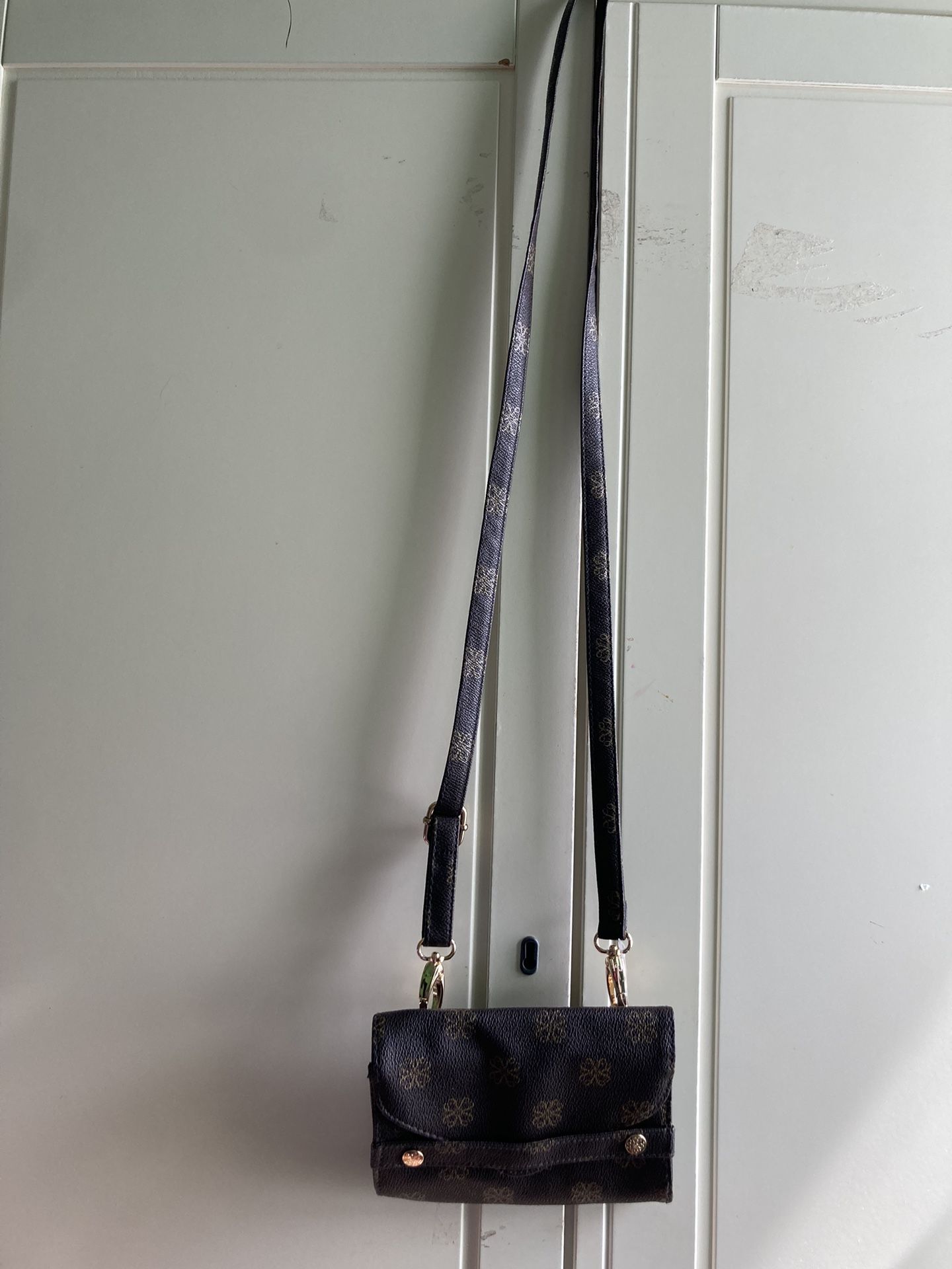 Avon Crossbody