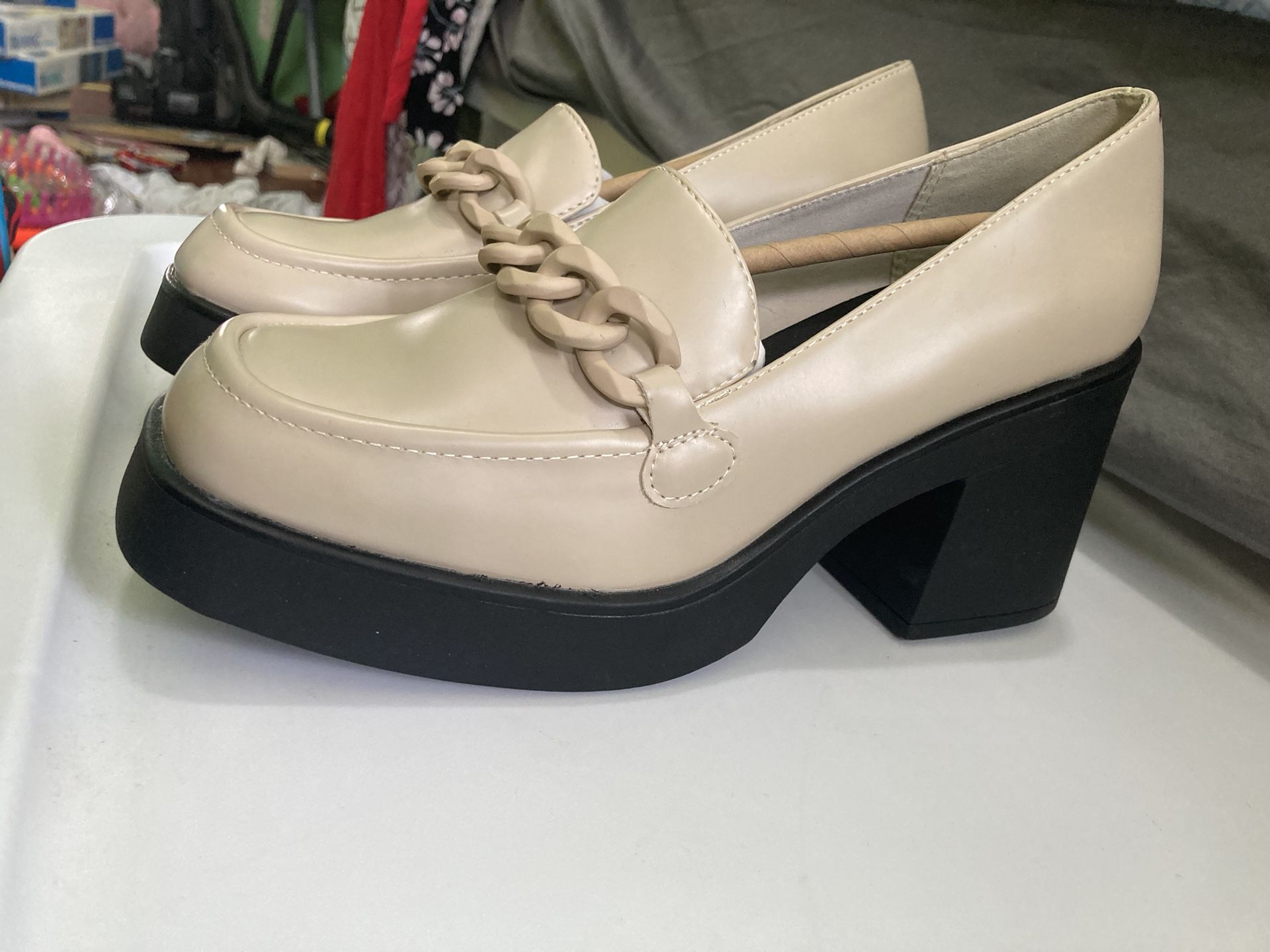New Women’s Shoes Size 9 - photo 2