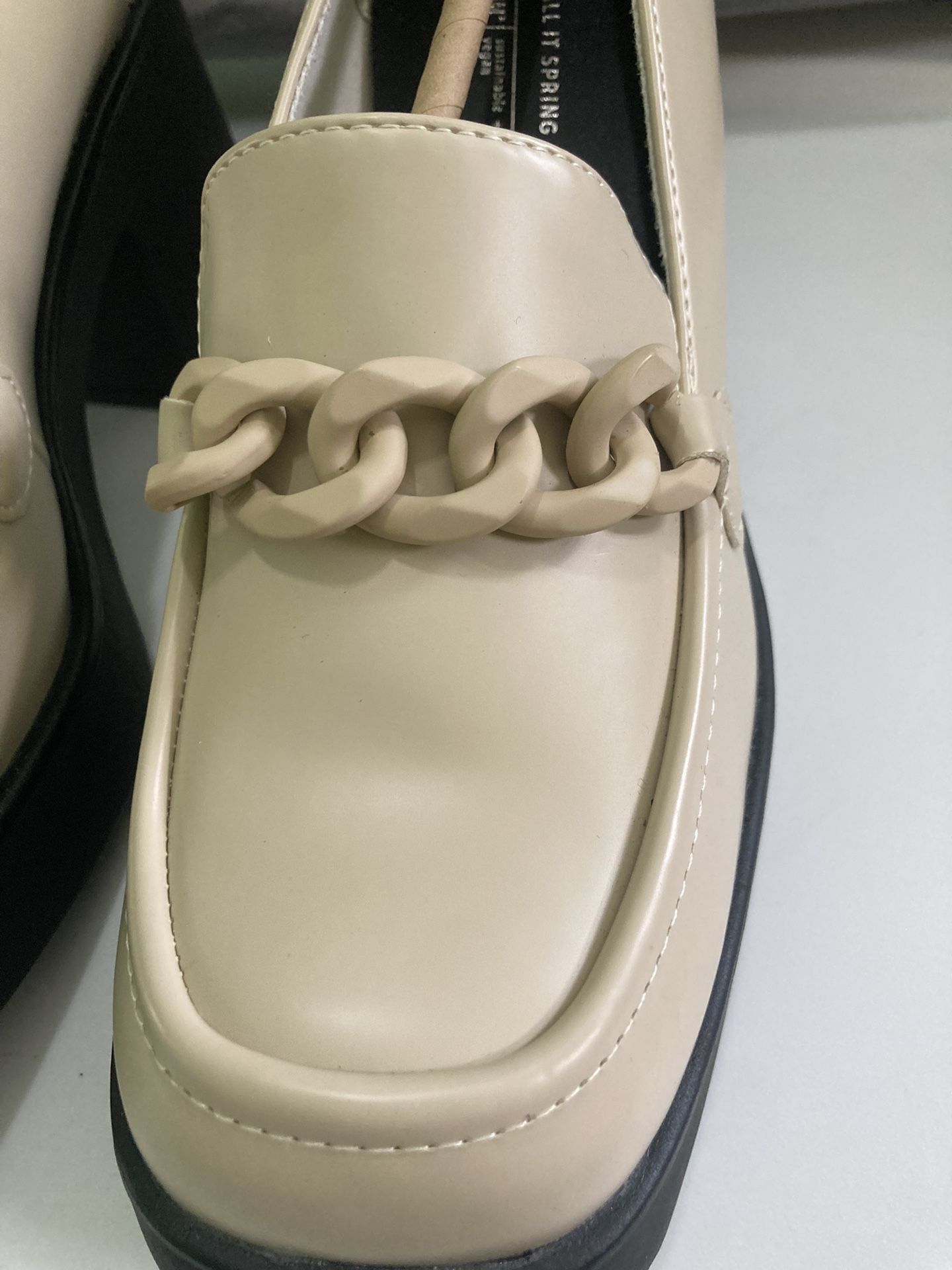 New Women’s Shoes Size 9 - photo 3