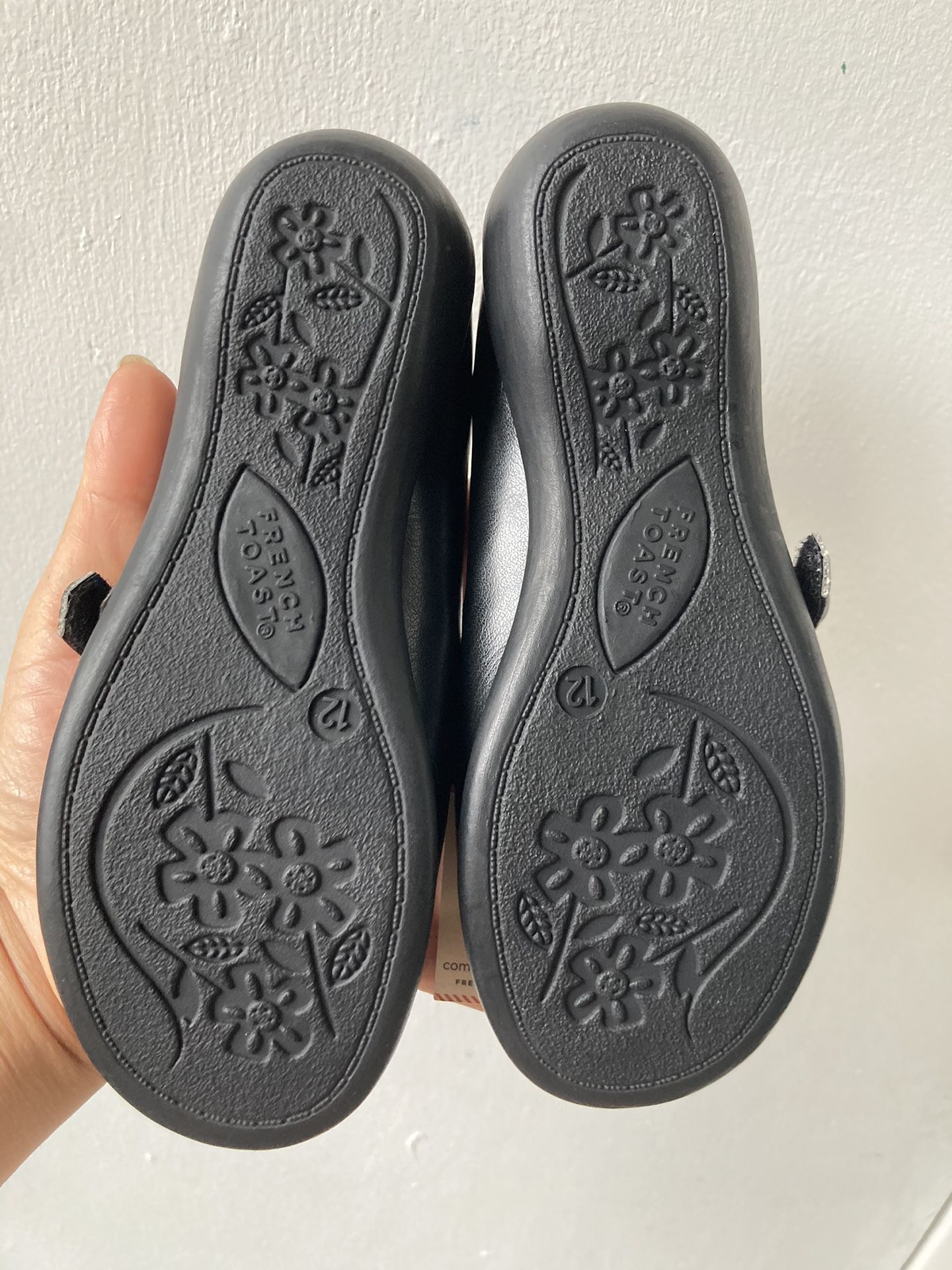 New Size 12 Girls Shoes - photo 2