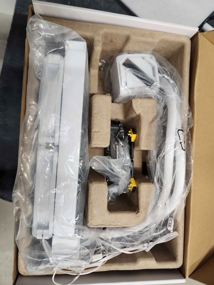 Gigabyte 240 ice CPU Liquid Cooler - photo 2