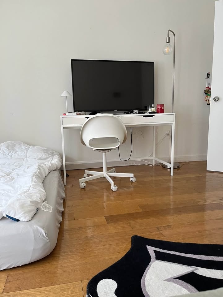 IKEA desk chair White - photo 5