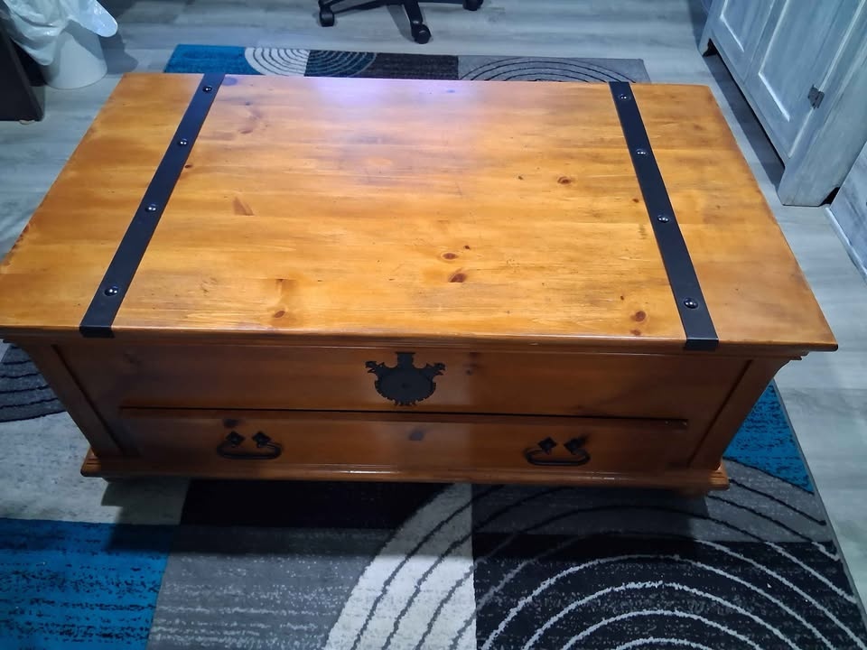 Storage Coffee Table / Wood Chest - photo 2