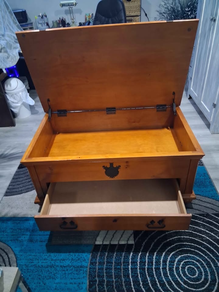 Storage Coffee Table / Wood Chest - photo 3
