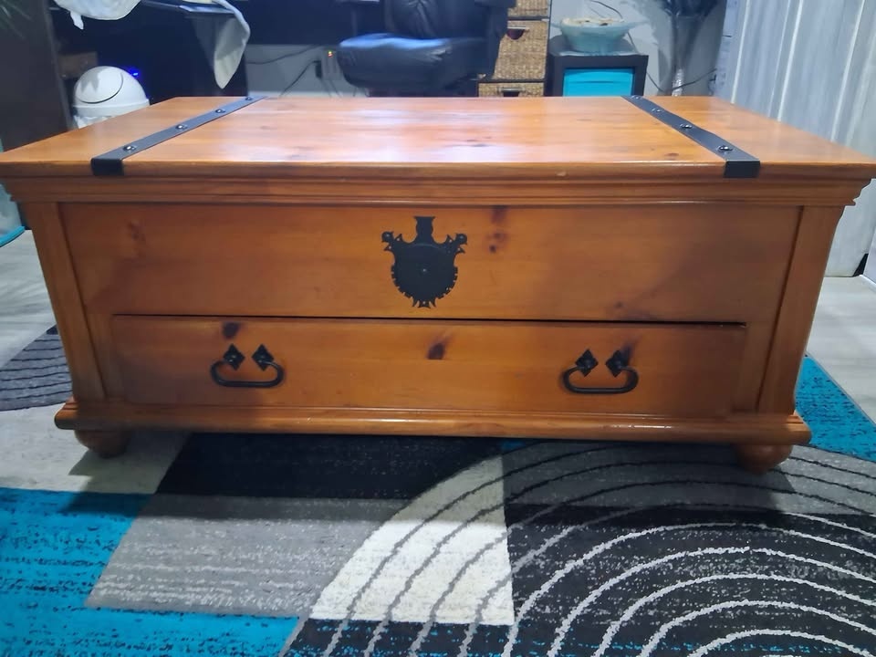 Storage Coffee Table / Wood Chest - photo 5