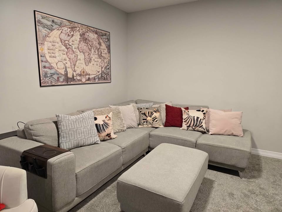 MOVE OUT SALE – Modern Sectional Sofa + Ottoman – Heavy Duty – $ - photo 4