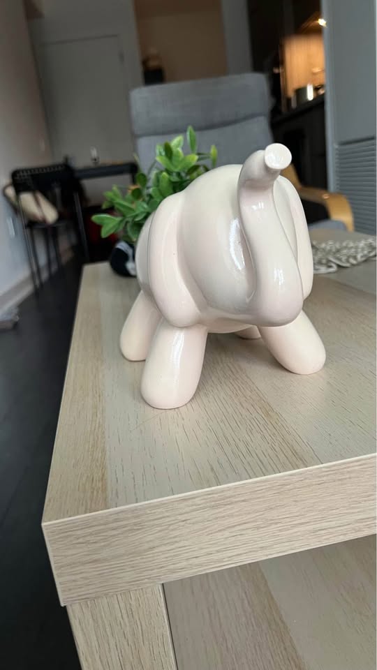 Ceramic beige elephant - photo 3