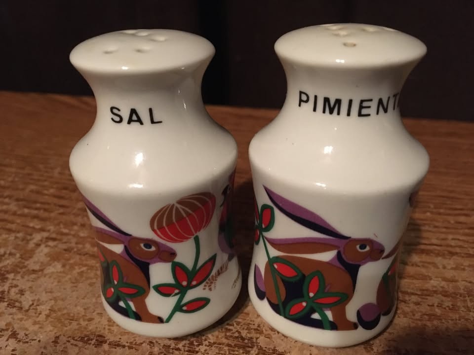 LOT OF 8 SALT AND PEPPER SHAKERS SETS SHEEP BATHTUB SOAP MACKINA - photo 2