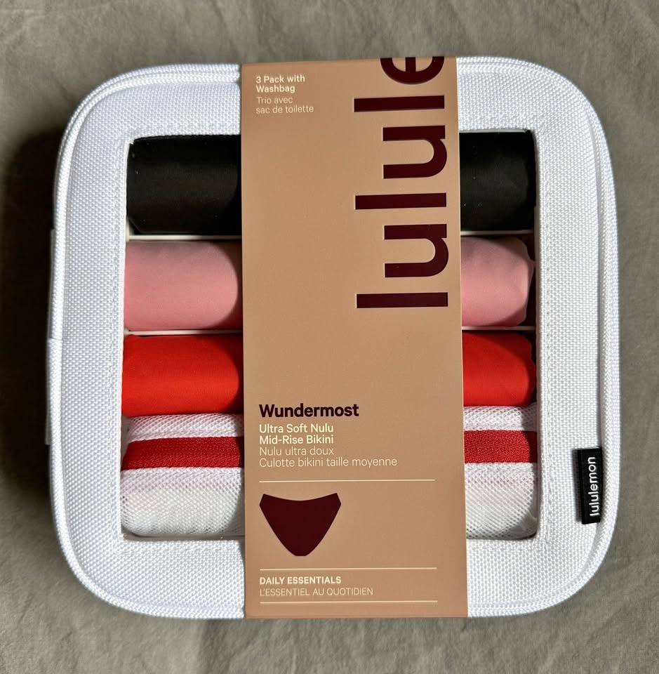New Lululemon Wundermost – Size S