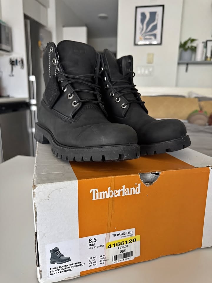 Timberland Waterproof Warm-Lined Boots Size 8.5