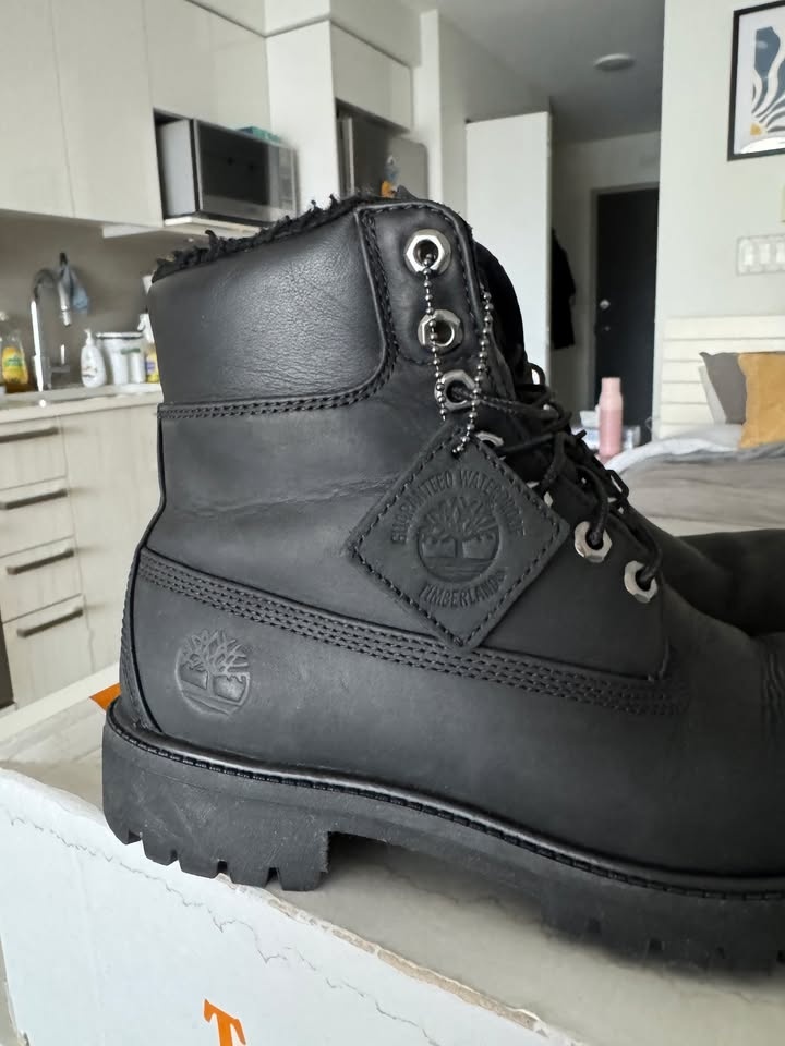 Timberland Waterproof Warm-Lined Boots Size 8.5 - photo 2