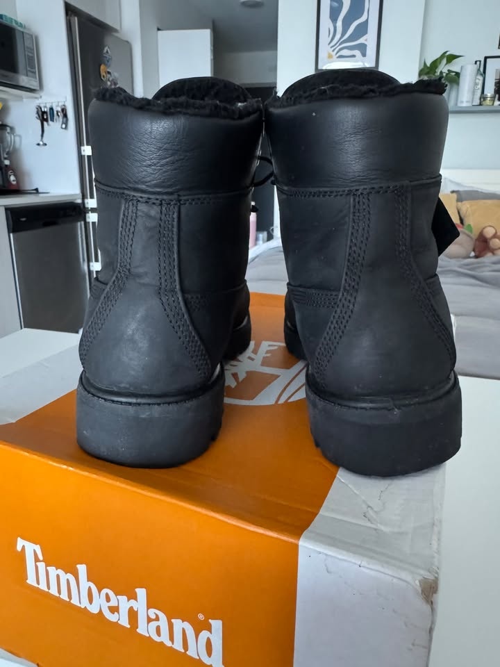 Timberland Waterproof Warm-Lined Boots Size 8.5 - photo 3