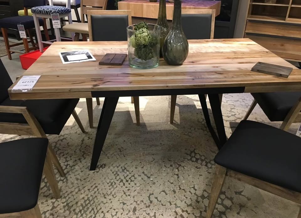 La-Z-Boy Dining Table and 6 Chairs - photo 4