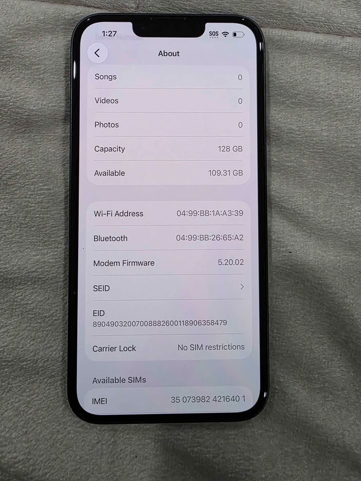 iPhone 13 128GB 10/10 Condition - photo 4