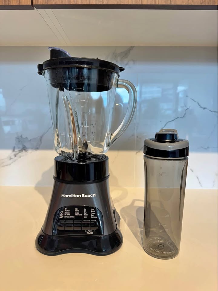 Hamilton Beach Wave Crusher Blender w/ Travel Jar