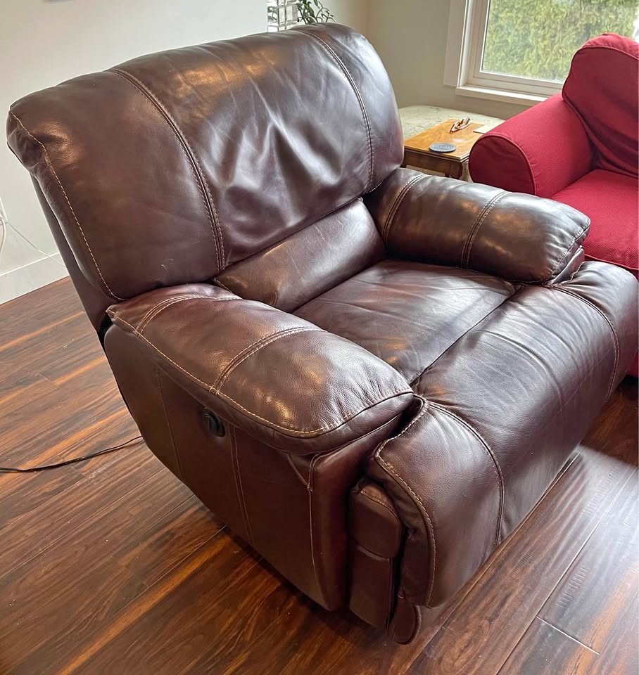 Lazyboy Recliner-reduced for quick sale.