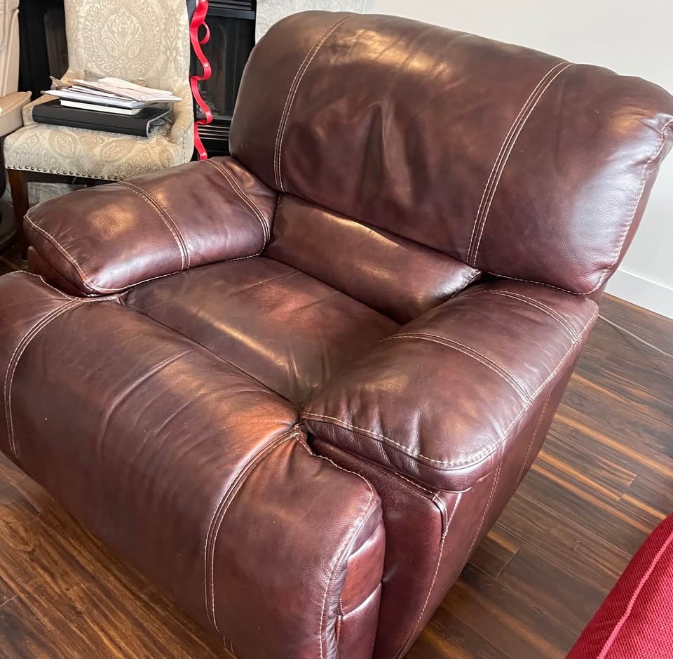 Lazyboy Recliner-reduced for quick sale. - photo 2