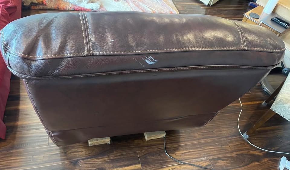 Lazyboy Recliner-reduced for quick sale. - photo 4