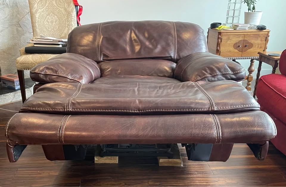 Lazyboy Recliner-reduced for quick sale. - photo 5